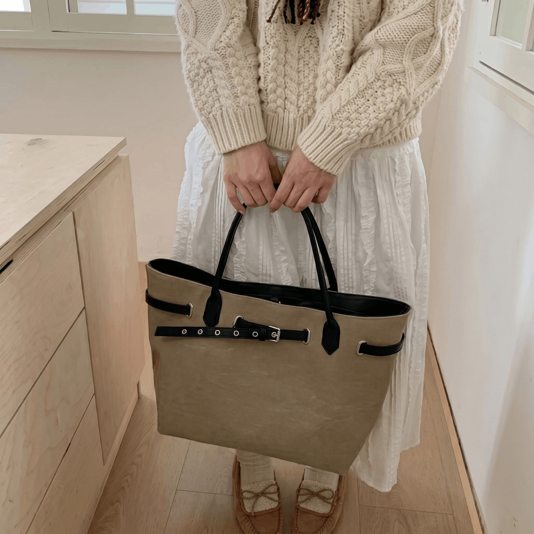 Frot - Modern Tote Bag - Timefield